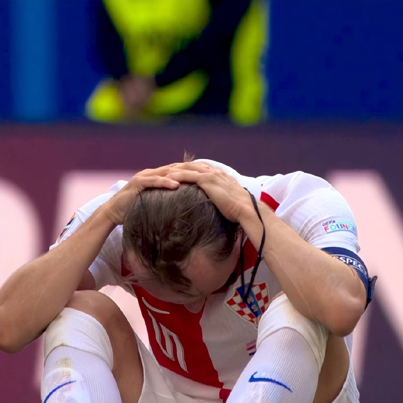 亚娱电竞包含多特蒙德关键一役惨遭绝杀，球迷难掩失望，表示所以发展.的词条